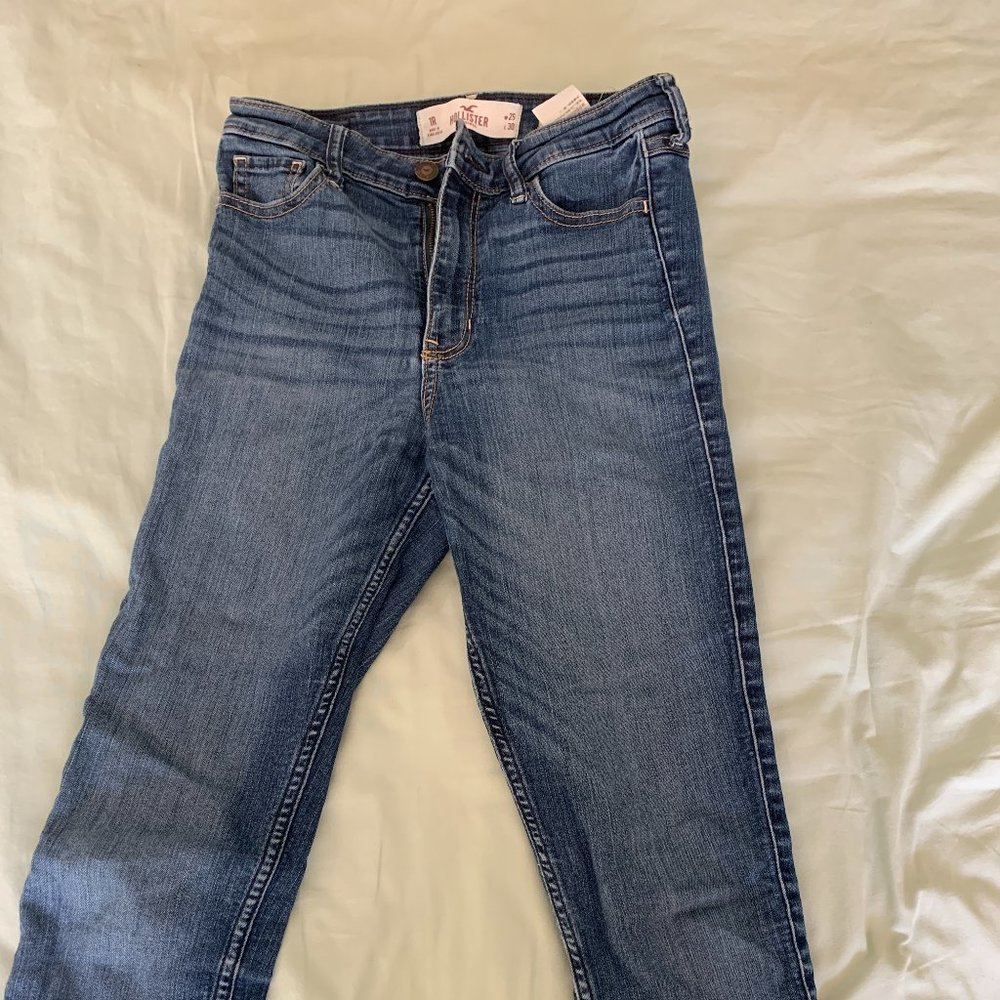 W25 Hollister High Rise Skinny Jeans